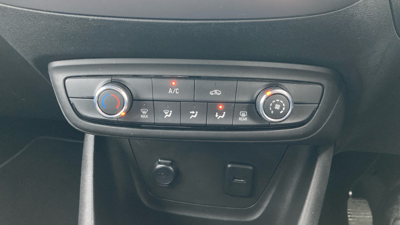 Vauxhall Crossland 1.2 Design 5dr Petrol Hatchback